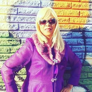 Meet your Posher, Brenda